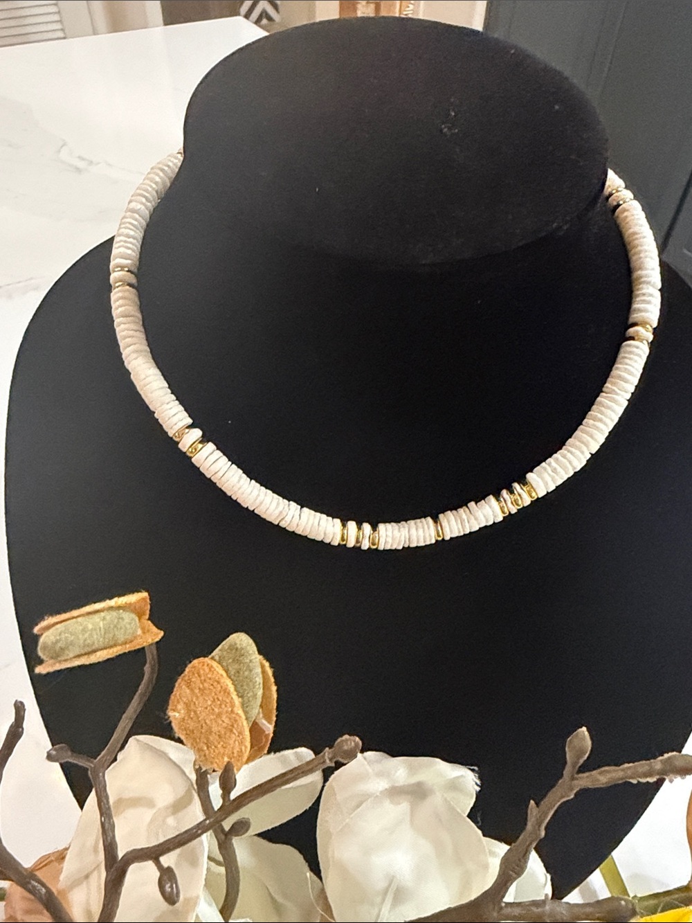 White and Gold Tone Beaded Women’s Necklace Fashion Jewerly